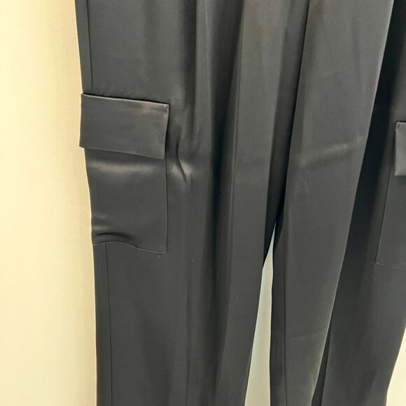 NWT Aritzia Babaton Outgoing High-Rise Satin Baggy Wide Leg Cargo Pant 10 - Picture 5 of 9